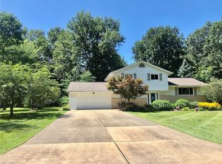8356 Dartmoor Rd, Mentor, OH 44060