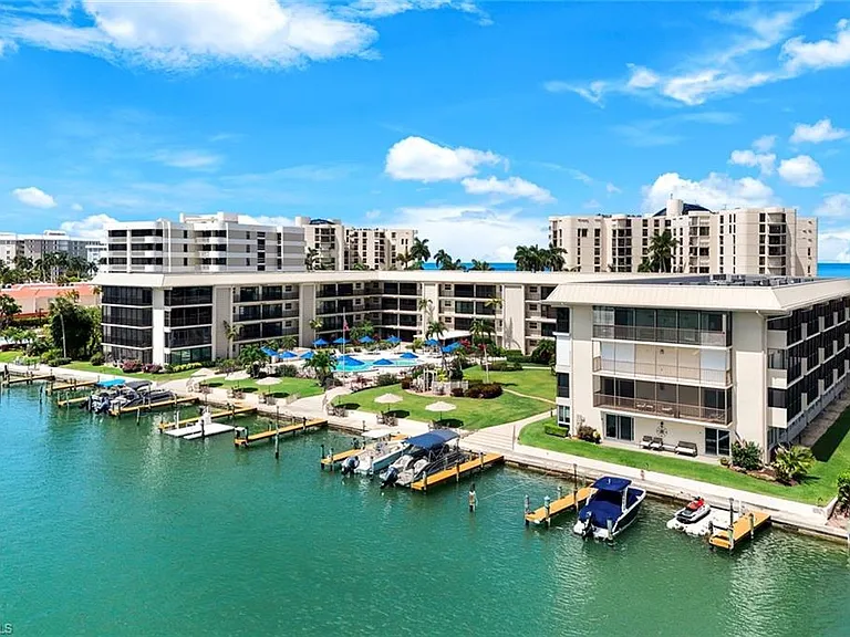 3200 Gulf Shore Blvd N #112 — Photo 27