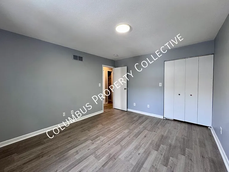 3285 E Mound St — Photo 13