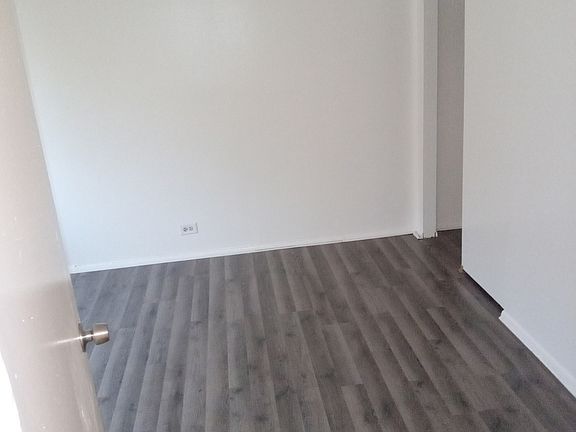 2nd image of 726 N Linden Ave