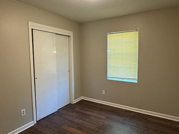 3rd image of 5345 Lily St