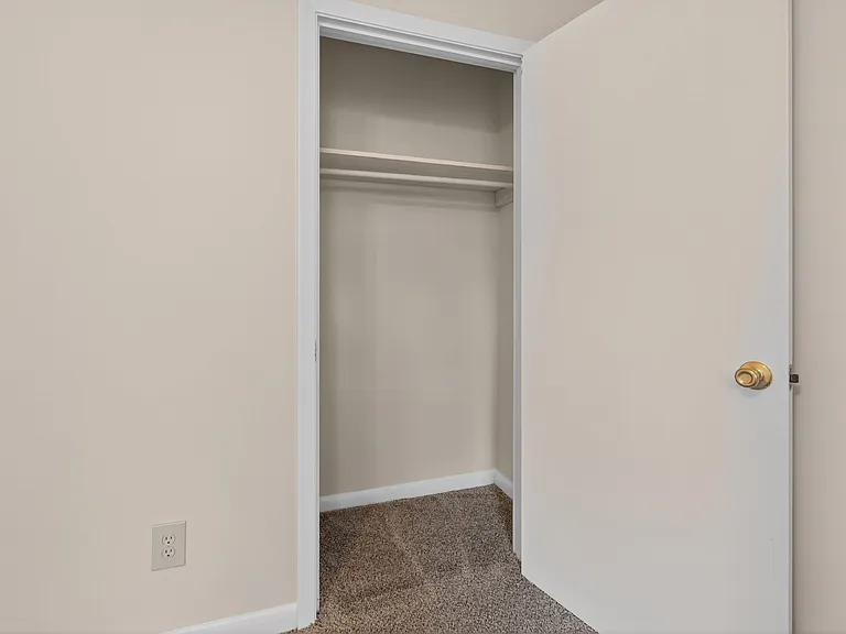 Woodlocke Apartments — Photo 62