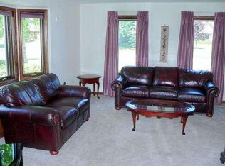 6951 Beechnut Dr, Racine, WI 53402