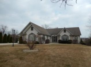 8311 W Ridge Dr, Pleasant Prairie, WI 53158