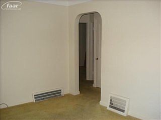 5th image of 745 Clinton St