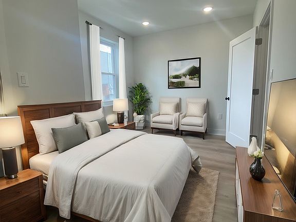 5th image of 4140 Parrish St Unit 3