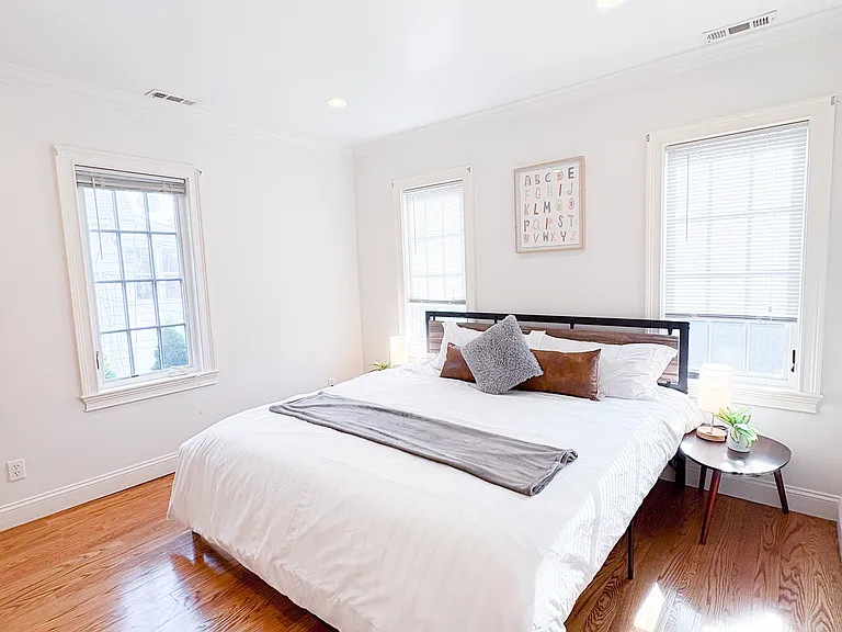 87 Stephen St #1C — Photo 65