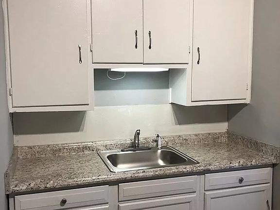 4th image of 1026 S 3rd St APT 9