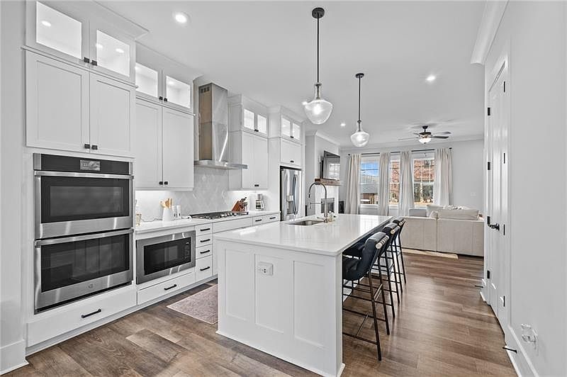 1st image of 730 Elmwood Way
