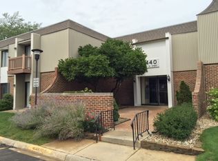 440 74th St APT 106, Downers Grove, IL 60516