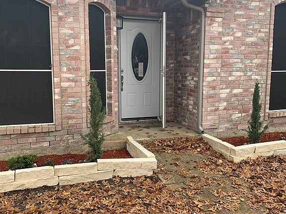 4th image of 2605 Hidden Springs Dr