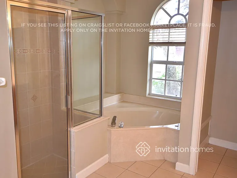 6469 Bay Island Ct — Photo 5