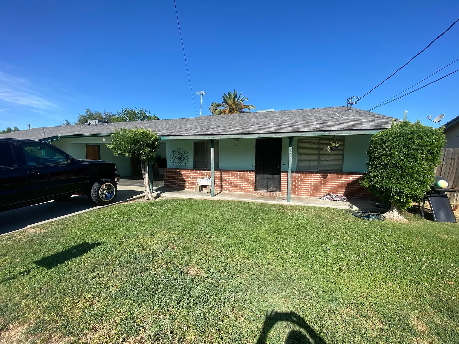 2 bed, 850 sqft, $1,250 — Photo 1