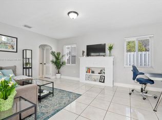 2225 SW 57th Ct, Miami, FL 33155