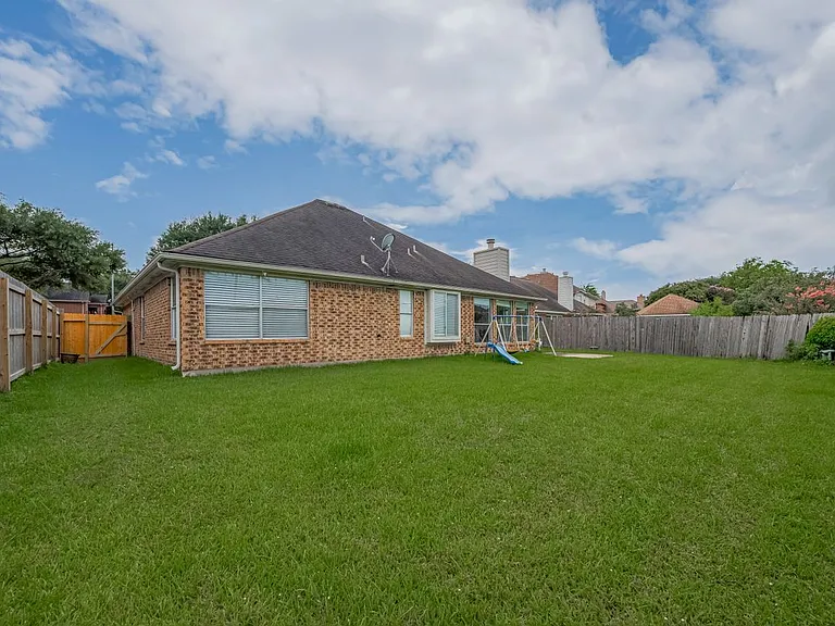 311 N Esplanade Ln — Photo 41