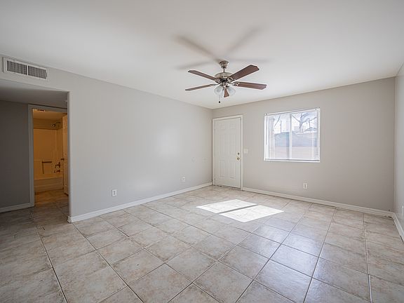 5th image of 300 E Broadway Rd APT 101