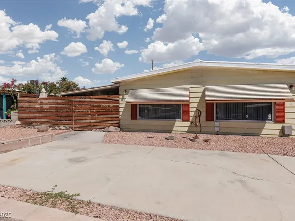 5386 N Sir Richard Dr, Las Vegas, NV 89110