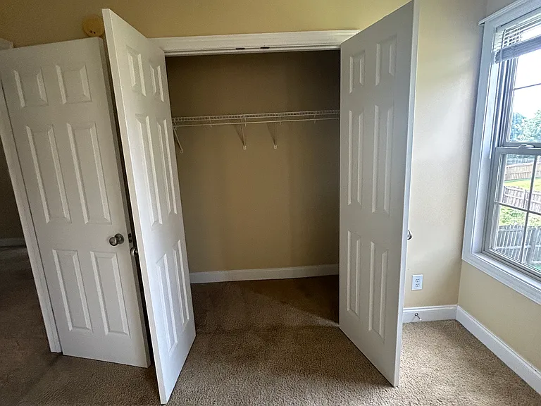 182 Pavilion Dr — Photo 26