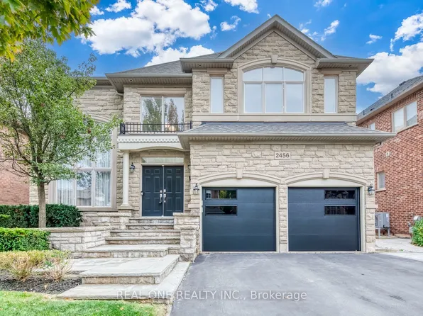 2456 Bon Echo Dr, Oakville, ON L6H 7P9