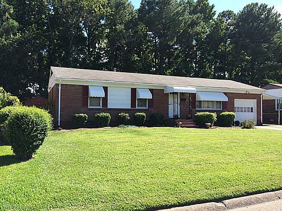 2nd image of 813 Taft Dr
