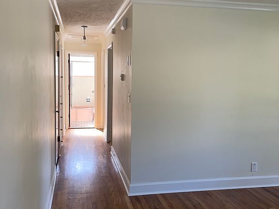 5th image of 2820 E Maurice Dr