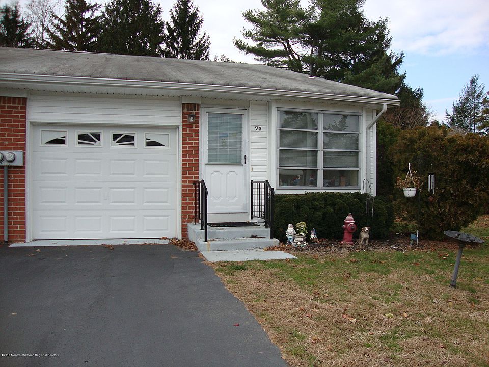 1st image of 9B Conestoga Dr