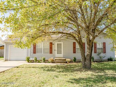 10004 Park Lake Dr, Louisville, KY, 40229