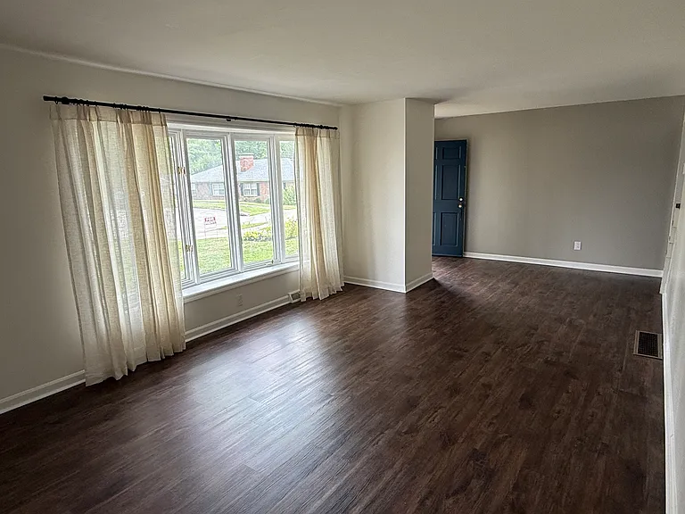 3337 Wood Valley Ct — Photo 2