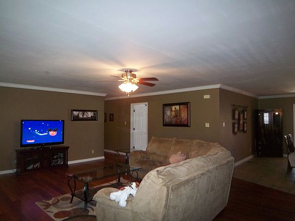 4th image of 155 Juniper Cir