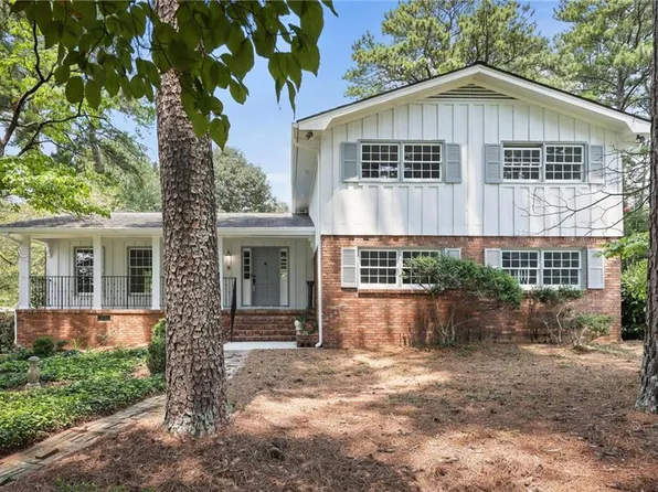 2458 Dunkerrin Ln, Dunwoody, GA 30360