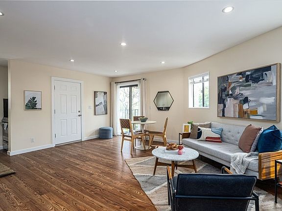 2nd image of 3245 Altura Ave APT 1