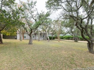 121 View Point Dr E, Boerne, TX 78006
