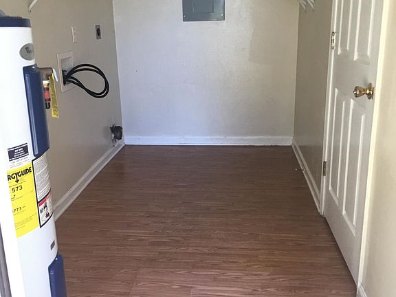 Utility room washer dryer etc.