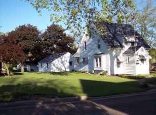 370 Jackson Ave NE, Brewster, OH 44613