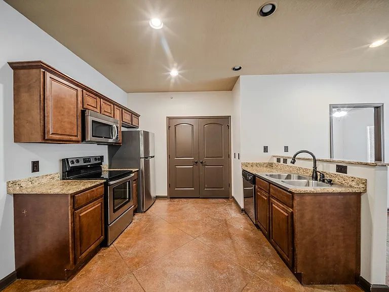 1930 N Reynolds Rd #103 — Photo 5