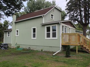 324 6th Ave SW, Jamestown, ND 58401