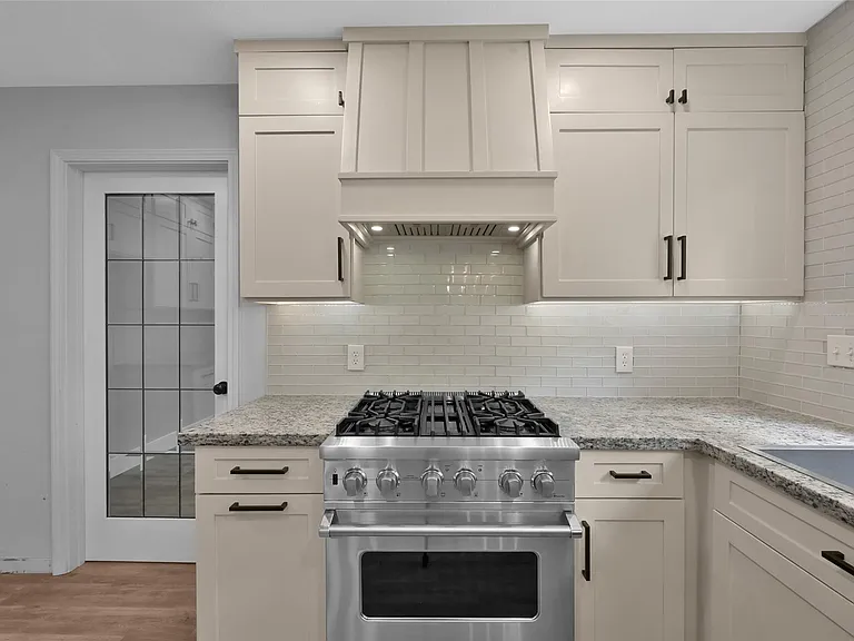 14 E Wandering Oak Dr — Photo 18
