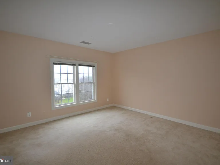 2236 Sussex Way — Photo 14