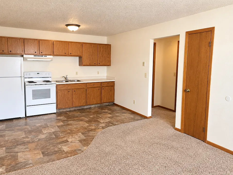 113 E Bismarck Expy