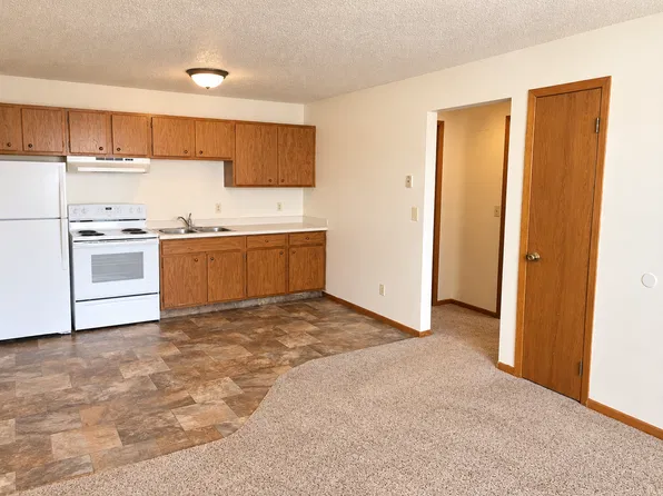 113 E Bismarck Expy, 113 E Bismarck Expy #14, Bismarck, ND 58504
