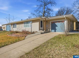 665 Sumner St, Lincoln, NE 68502
