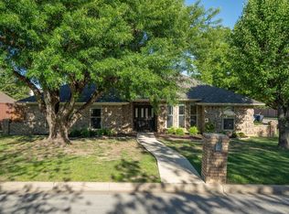 2901 Flamingo Cir, Southlake, TX 76092