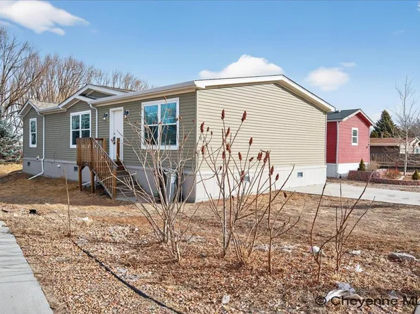 614 Broken Wheel Ct, Cheyenne, WY 82007