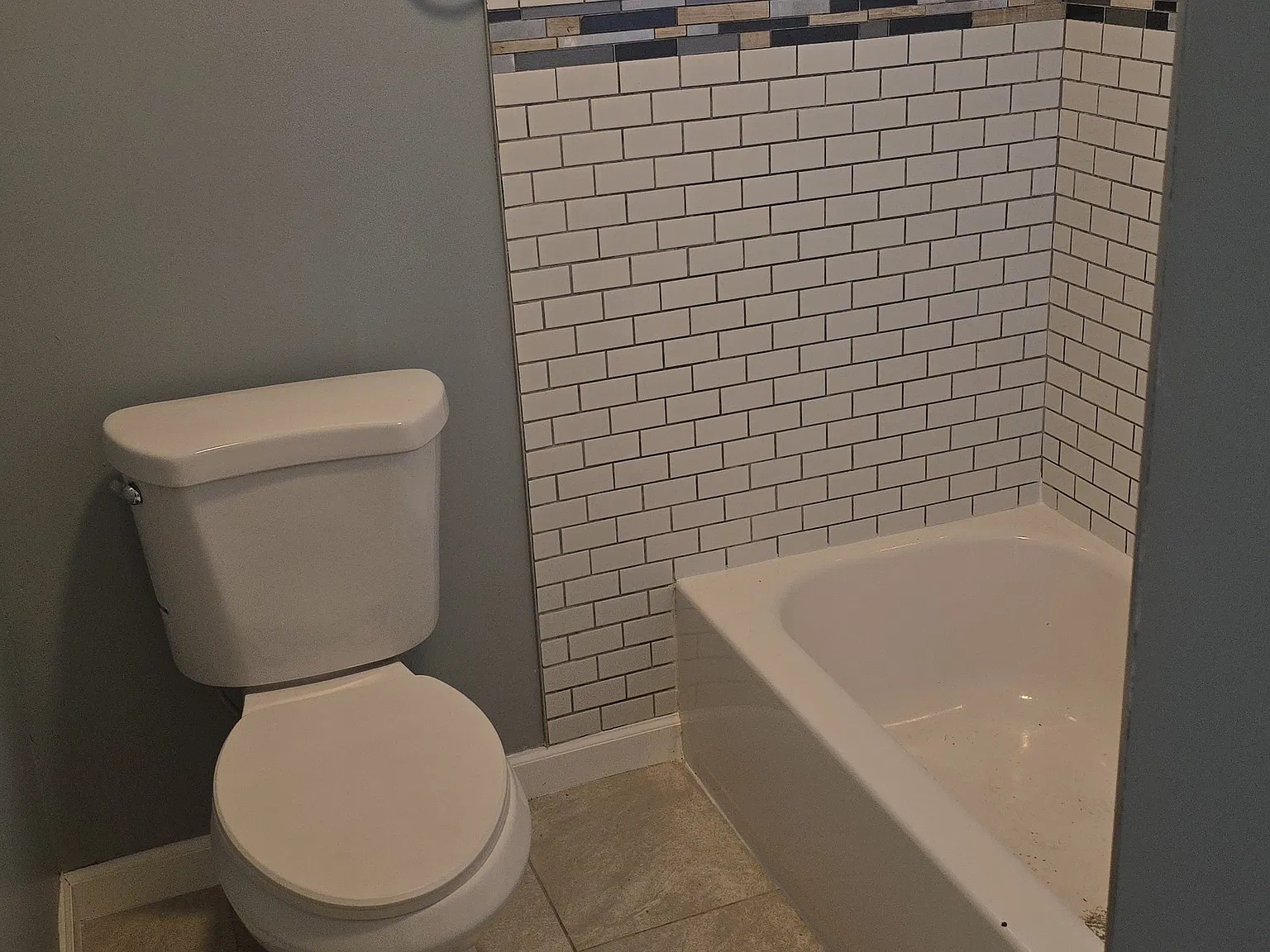 2 bed, 800 sqft, $2,000 — Photo 3