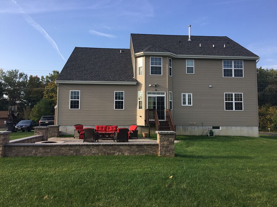 2nd image of 423 E Freehold Rd