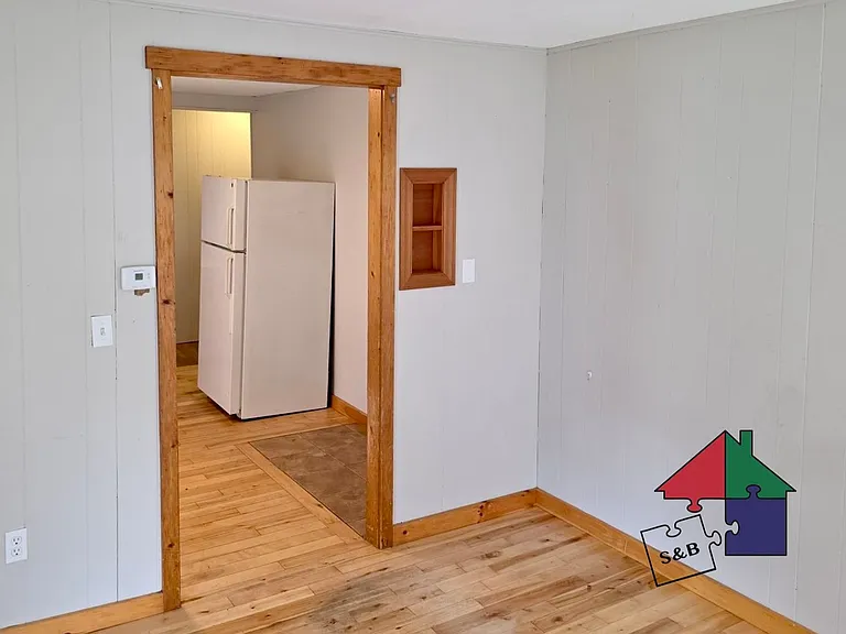 8 Elmore St — Photo 3