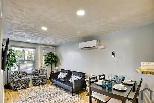 155 S Martin Luther King Blvd #B — Photo 3