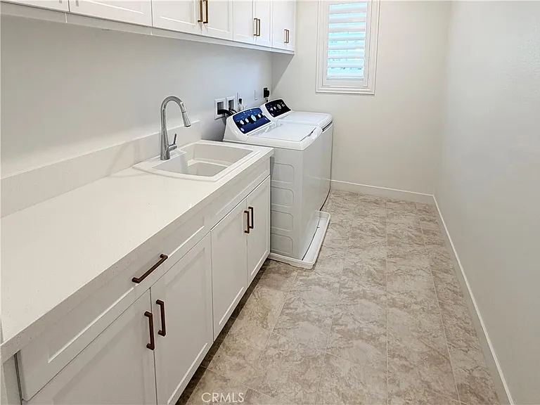 26756 Bermudez St — Photo 34
