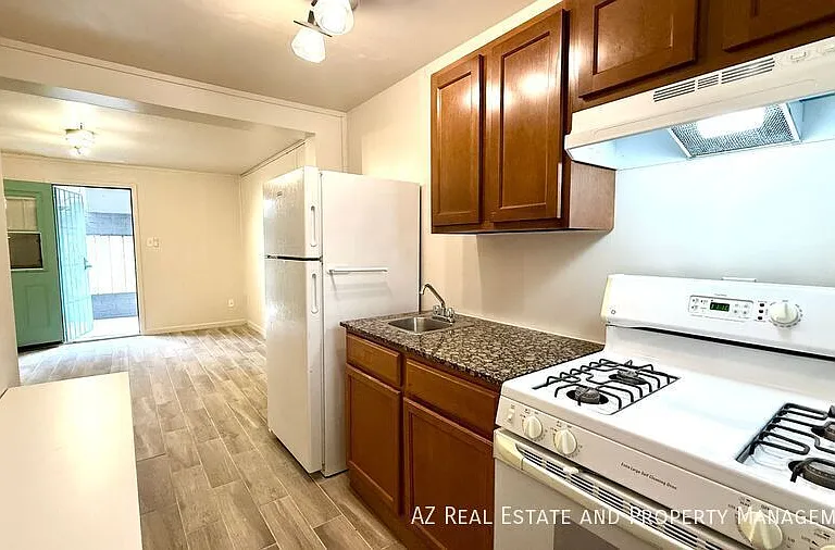 829 N 4th Ave #20 — Photo 13