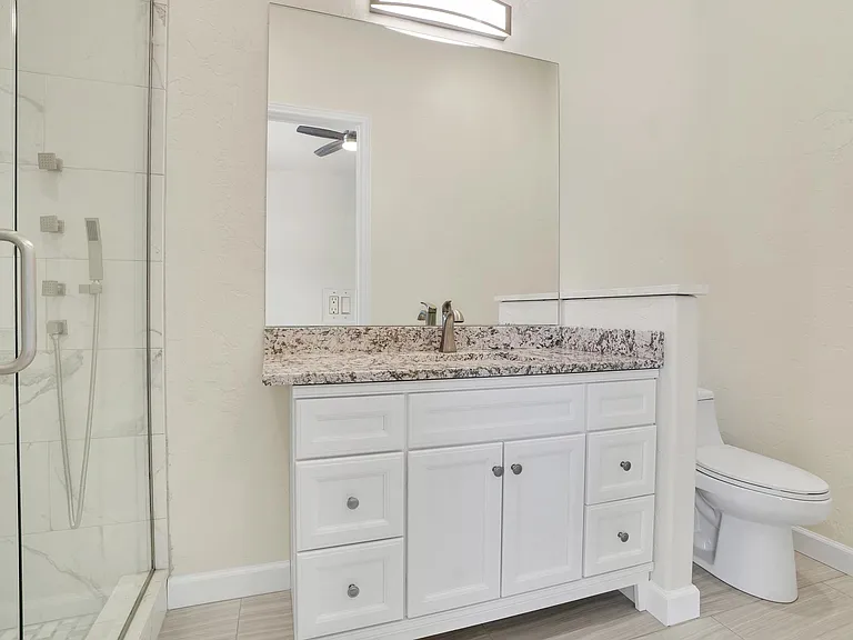 5580 Country Club Dr — Photo 22